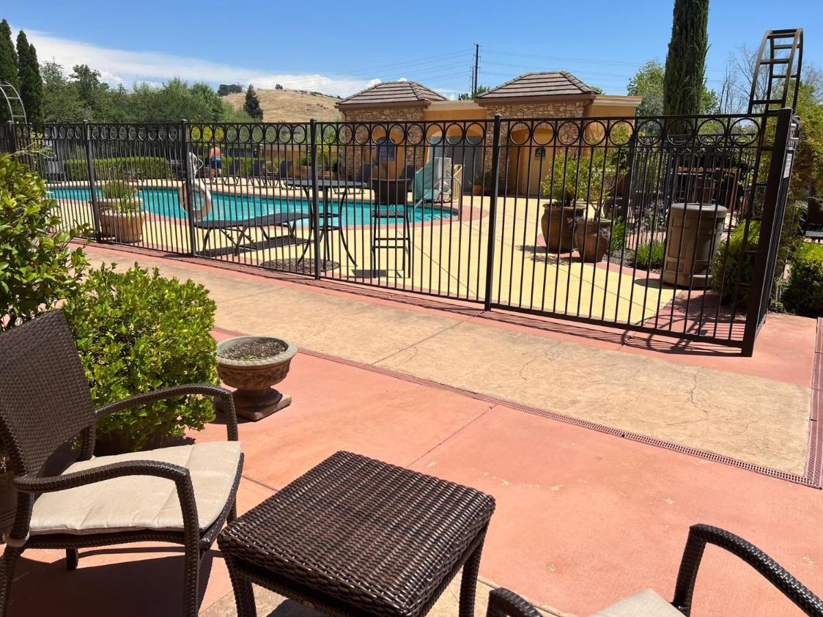 Holiday Inn Express Hotel & Suites El Dorado Hills By Ihg Eksteriør bilde